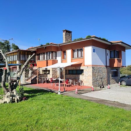 Willa Family House Gijón Zewnętrze zdjęcie